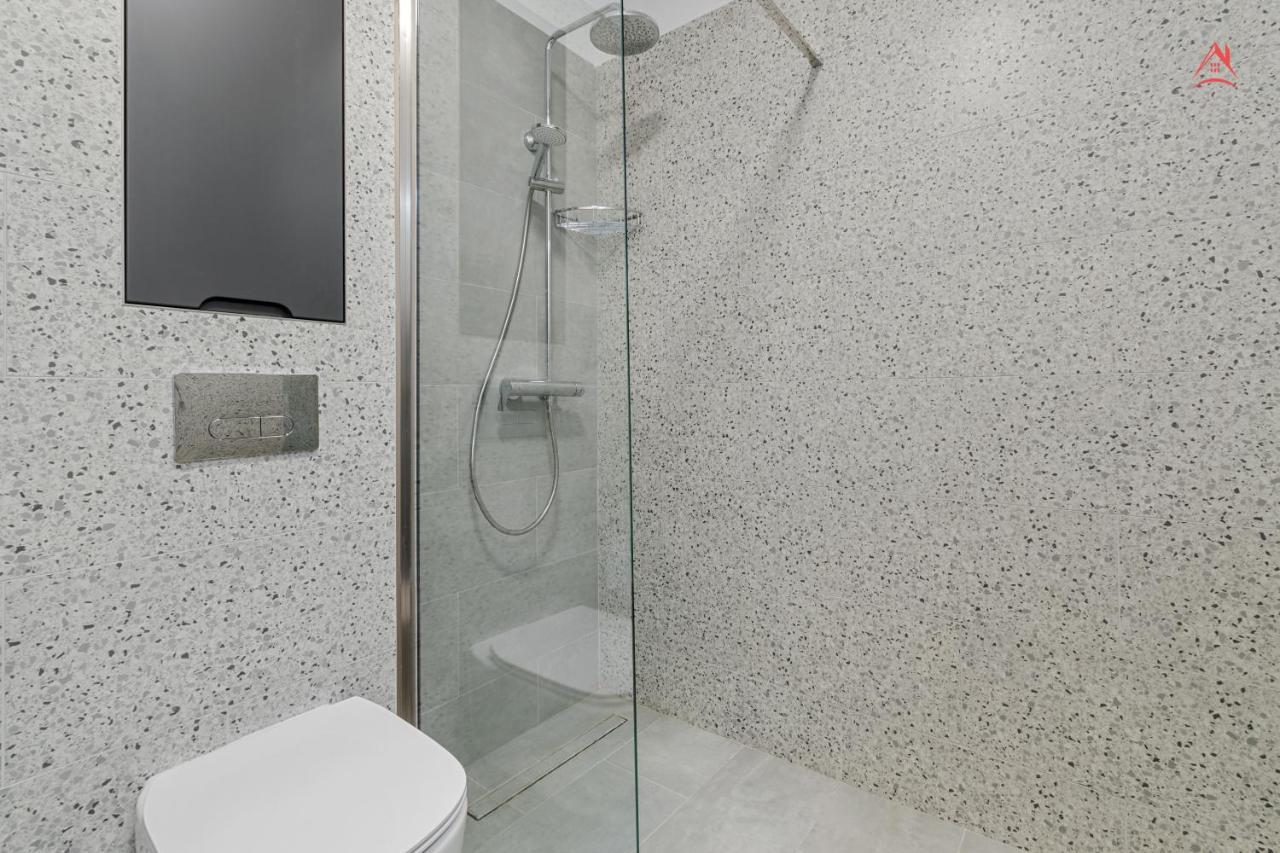 בוקרשט Apartament Opera Residence - Cismigiu, Eroilor, Free Private Parking מראה חיצוני תמונה